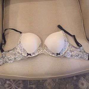 White and Black victoria secret bra. Never worn
